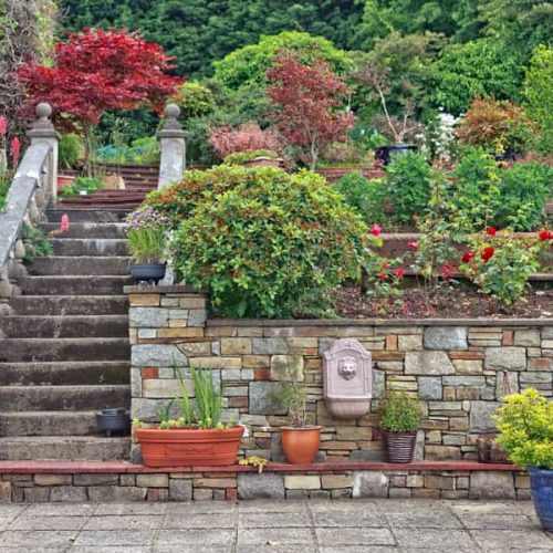 stone-veneer-wall